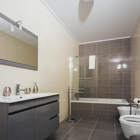 Apartment Carmona - By Sch