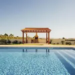 Carmona - By Sch アパート *